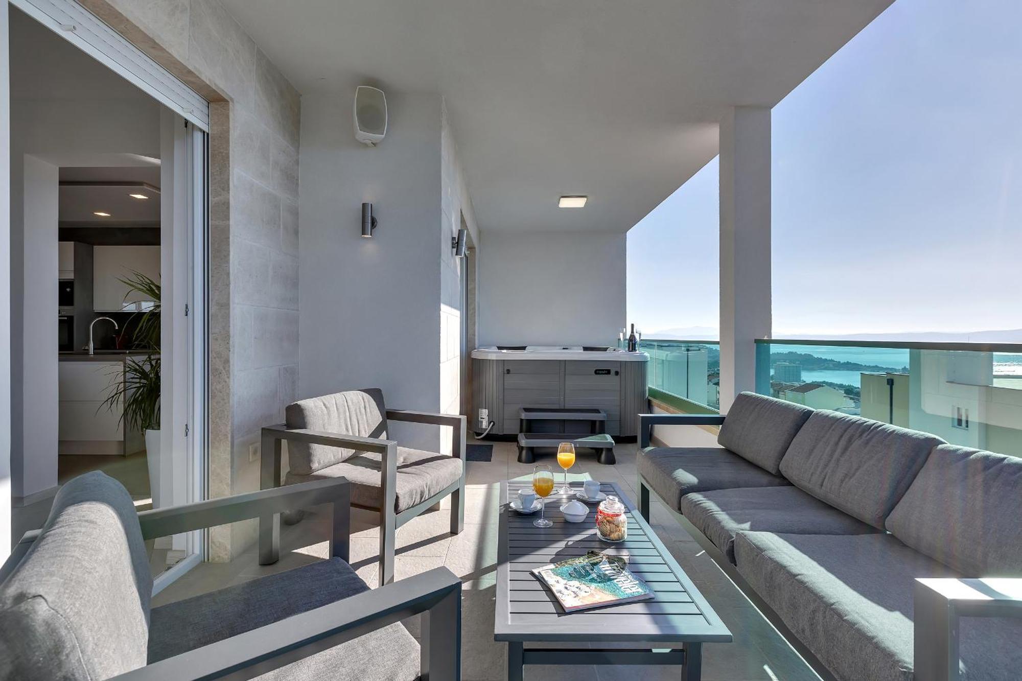 Exclusive Penthouse Big Blue With Private Jacuzzi Apartment Makarska Exterior photo