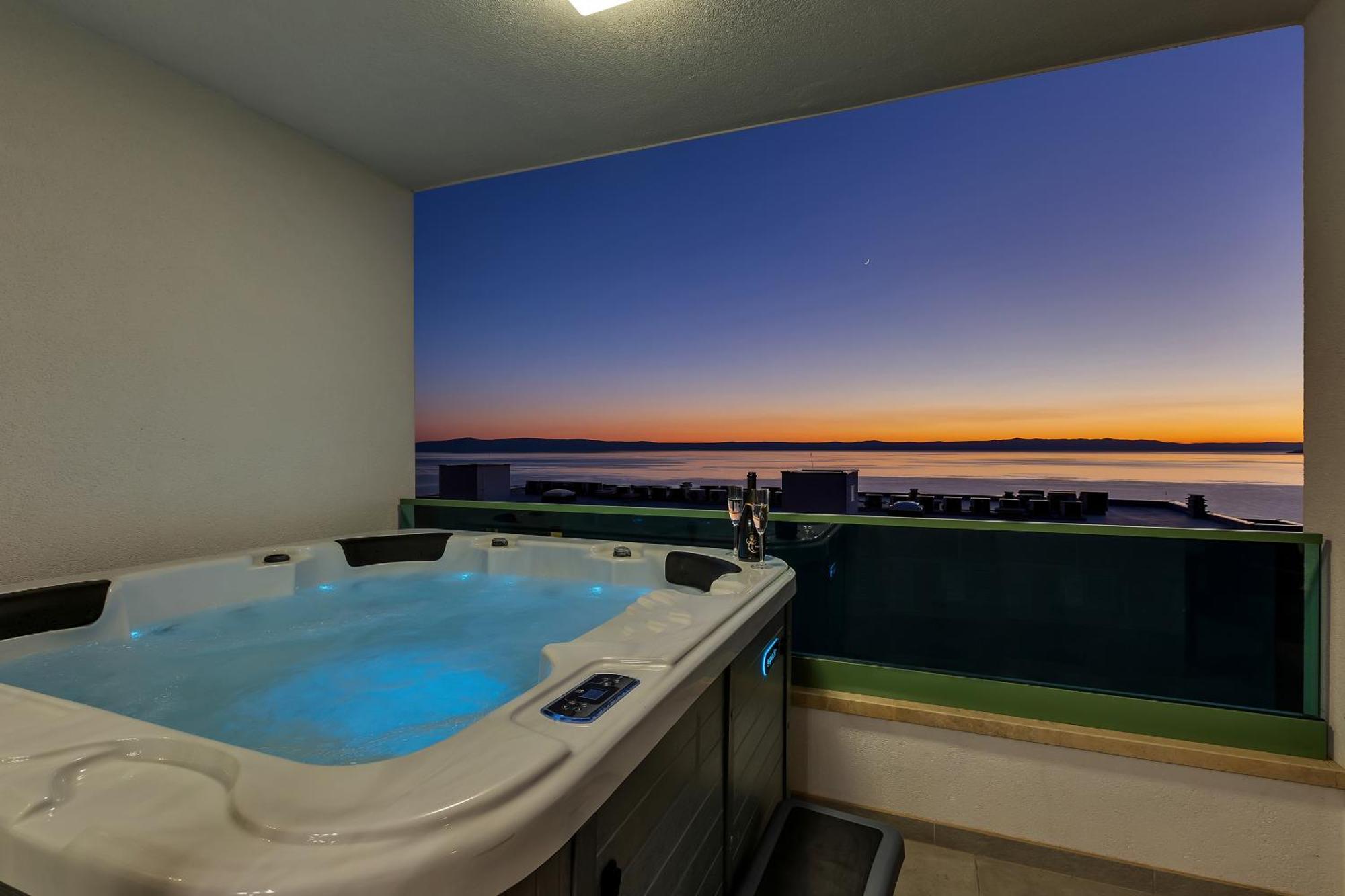 Exclusive Penthouse Big Blue With Private Jacuzzi Apartment Makarska Exterior photo