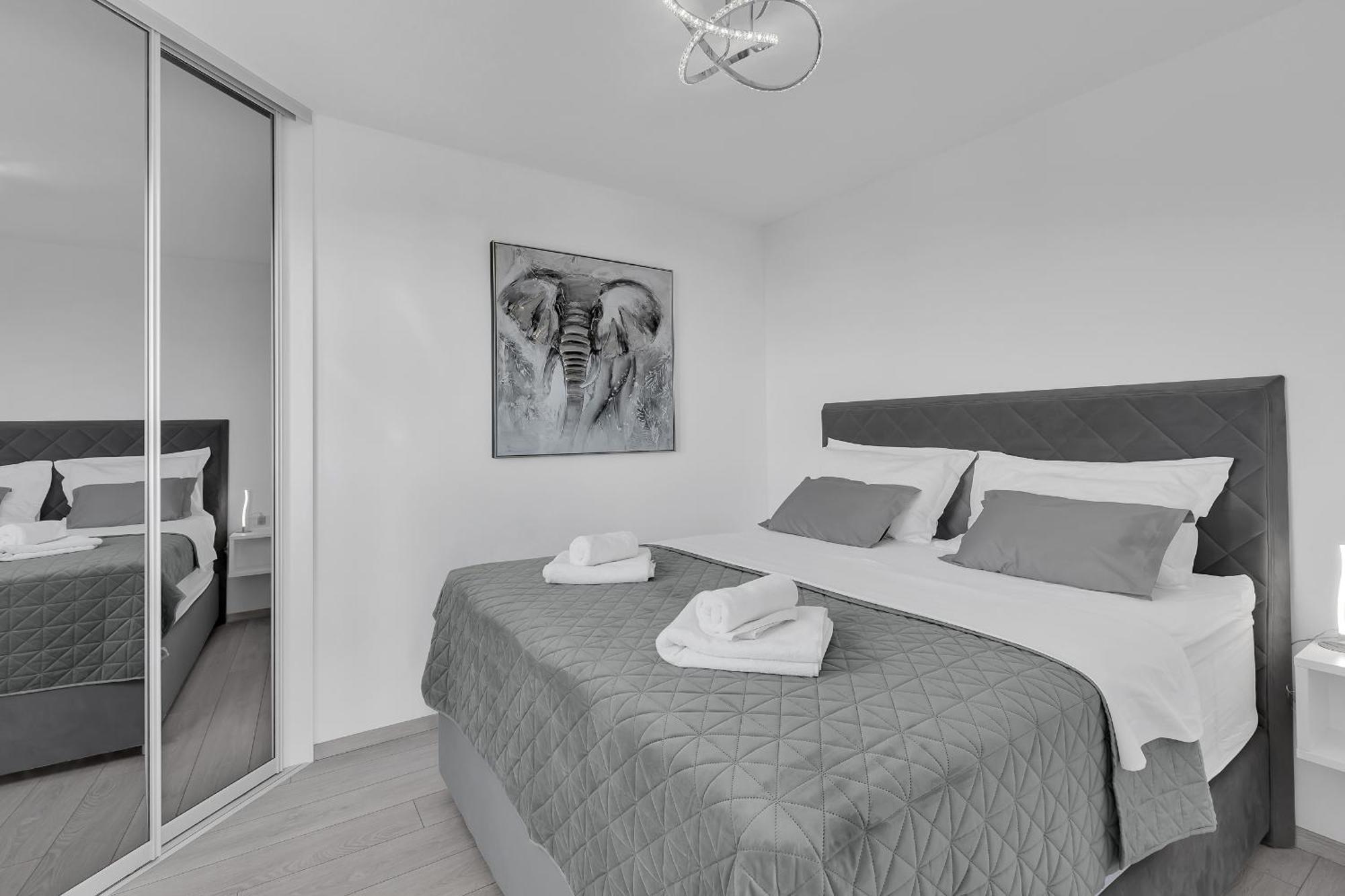 Exclusive Penthouse Big Blue With Private Jacuzzi Apartment Makarska Exterior photo